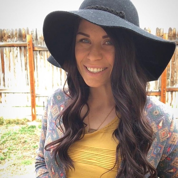 💎 Hi I'm Misha! 💎 - Picture 3 of 3